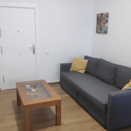 Precioso Apartamento Con Magnifico Patio. Sant Feliu de Llobregat Dış mekan fotoğraf