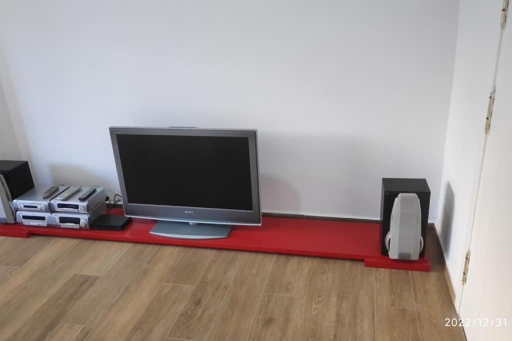 Precioso Apartamento Con Magnifico Patio. Sant Feliu de Llobregat Dış mekan fotoğraf