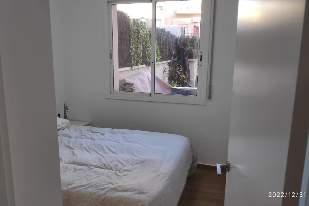 Precioso Apartamento Con Magnifico Patio. Sant Feliu de Llobregat Dış mekan fotoğraf
